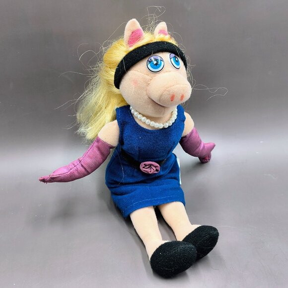 Muppets Miss Piggy Plush Beanbag Doll 9 inch - Picture 2 of 6